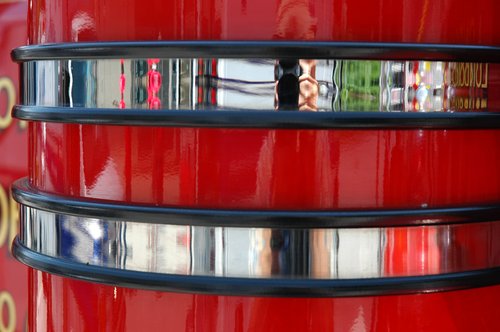 Detail (Fire Engine Chrome)