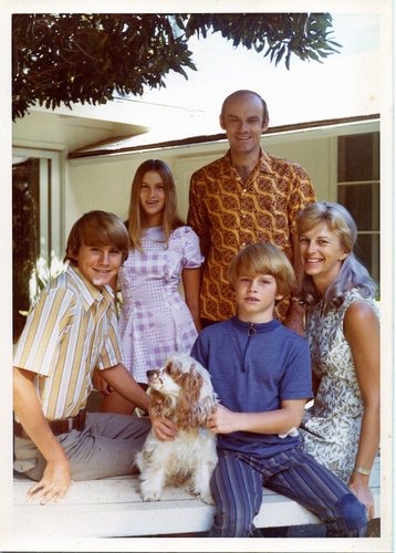 Family-Honolulu-Adjust
