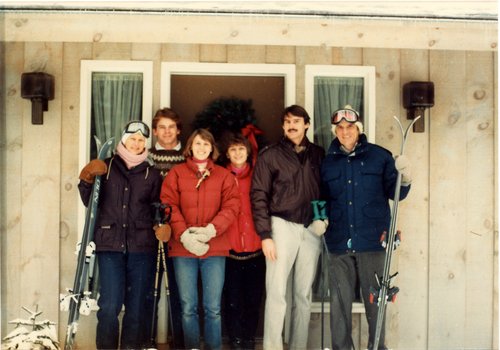 1986-Skiing-Family-Portrait