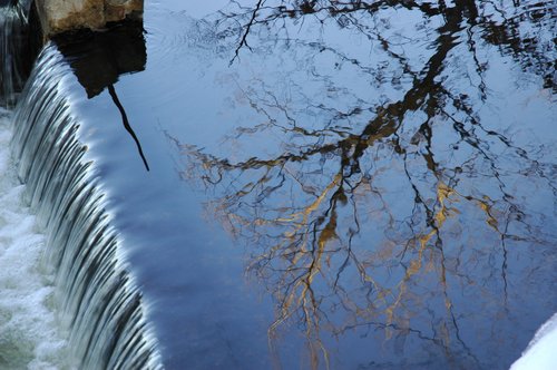 Three Way Gate - Reflection